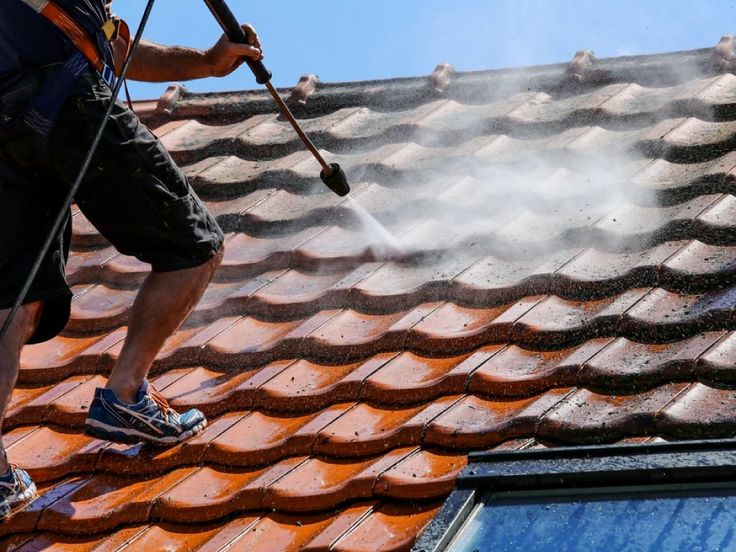 Roof Pressure Cleaning